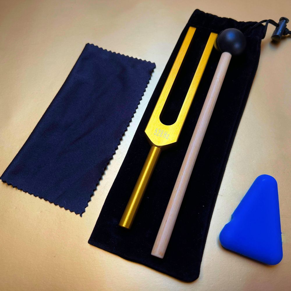 Bli kvitt all muskelsmerte på bare noen få minutter med 528 Hz mirakelgaffelen!