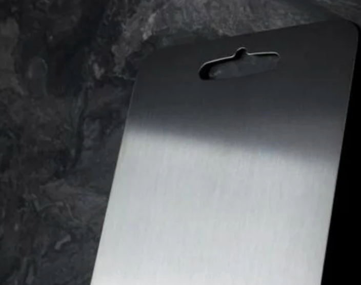 TITANBOARD™ | SKJÆREBRETT LAGET AV 100 % REN TITAN