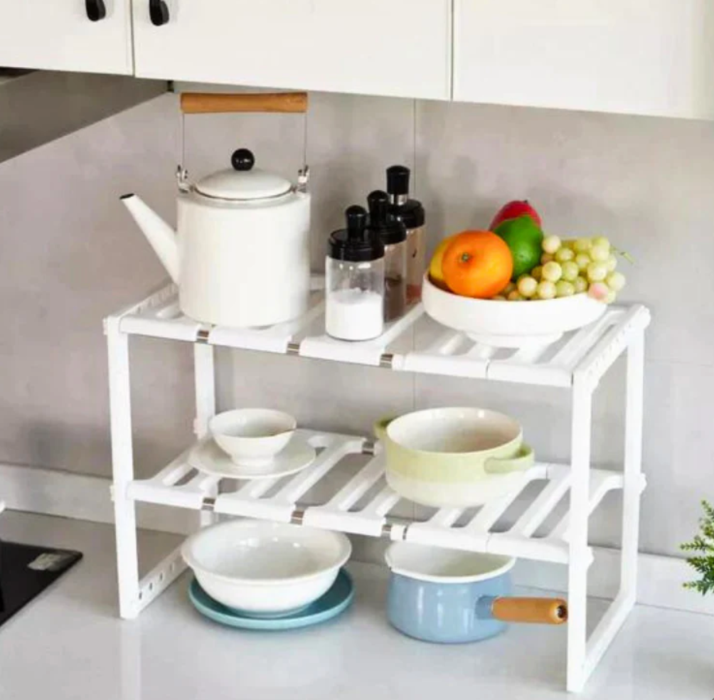 Justerbar Hylla med Två Plan – Smart Förvaring för Trånga Utrymmen