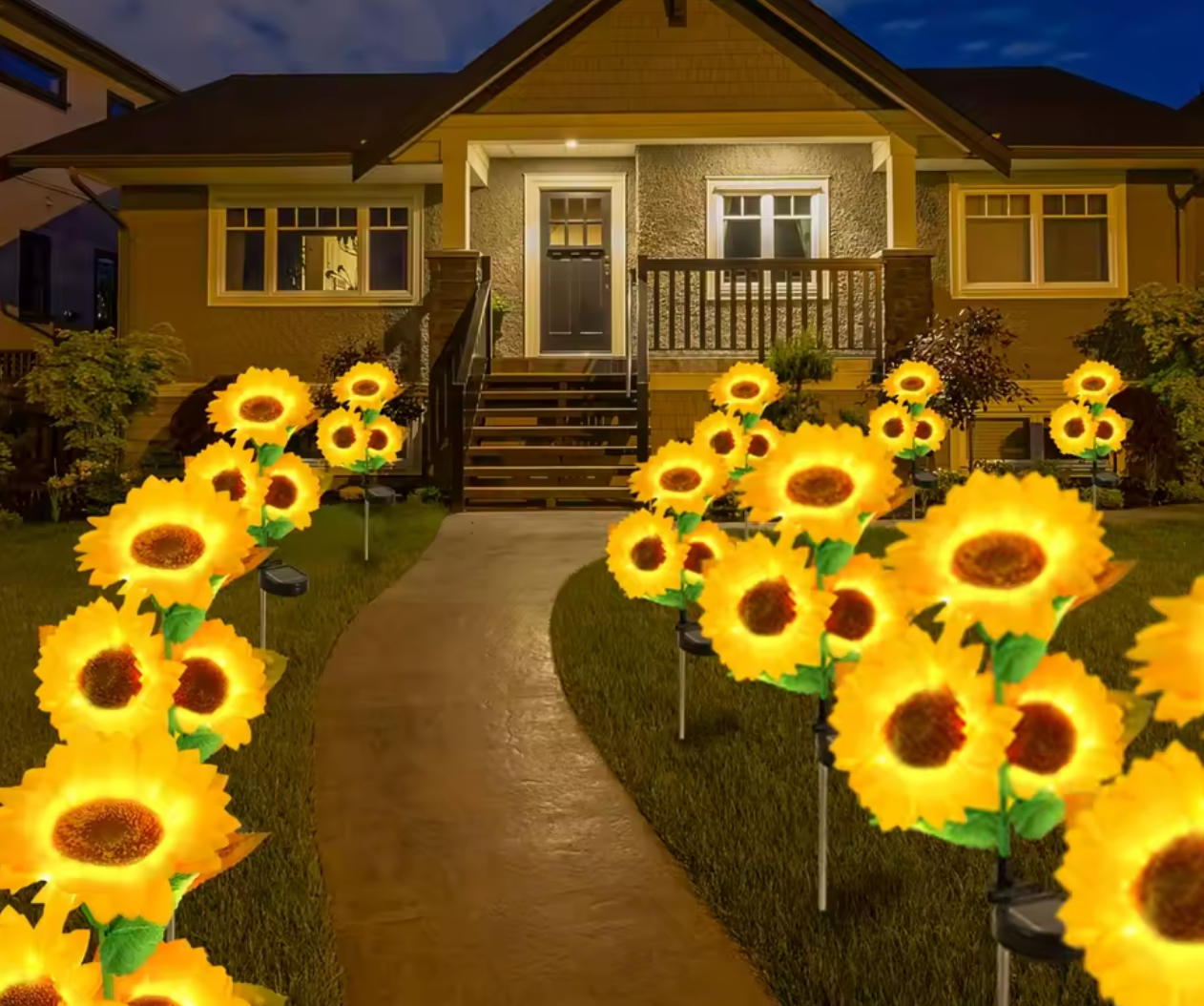 Vacker Trädgårdsbelysning med Realistisk Design & Automatisk Nattglöd