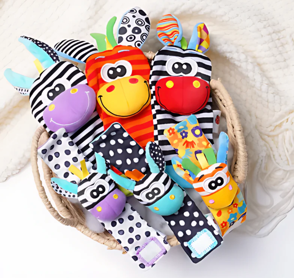 Hand och fot skallrasockor -  stimulera din bebis utveckling med lek och glädje