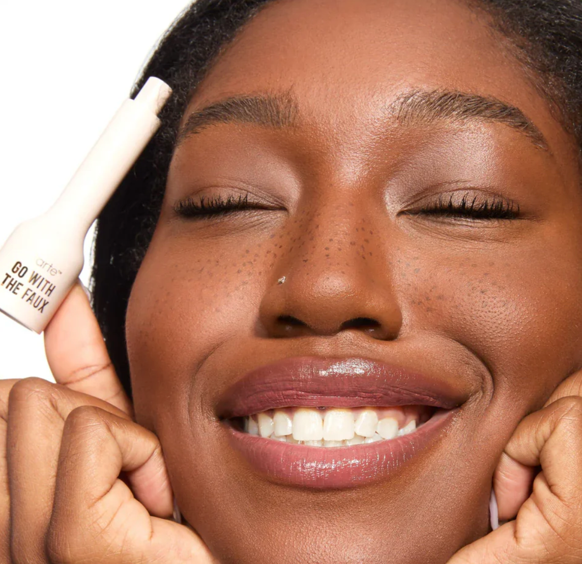 Tarte Go With the Faux™ – Naturliga fräknar på sekunder